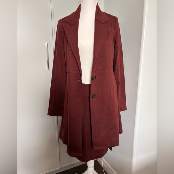 CAbi Two Piece Burgundy Suit with Notched Lapel and Streamlined Silhouette - Picture 7 of 10